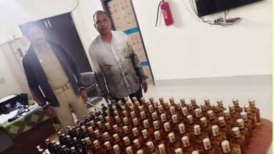 କୁଜଙ୍ଗ: କୁଜଙ୍ଗ ପୋଲିସ ପକ୍ଷରୁ କୁଜଙ୍ଗ ଥାନା ଅଞ୍ଚଳ ରେ ଚଢ଼ାଉ ବିପୁଳ ପରିମାଣରେ ଚୋରା ବିଦେଶୀ ମଦ ଜବତ ସହ ସମ୍ପୃକ୍ତ ଅଭିଯୁକ୍ତ ଗିରଫ