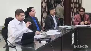 दौसा: आगामी पंचायत व नगर निकाय चुनाव को लेकर जिला निर्वाचन अधिकारी ने विभिन्न चुनाव प्रकोष्ठ प्रभारी की ली बैठक