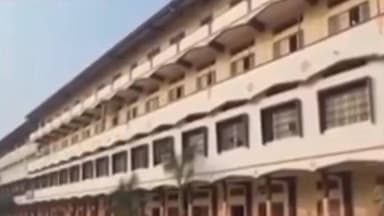 ಕೊಪ್ಪಳ: ಕಿಮ್ಸ್ ಆಡಳಿತ ಅಧಿಕಾರಿ ಬಿ.ಕಲ್ಲೇಶ ಅವರ ಕಚೇರಿ ಕಾಲೇಜು ಮನೆ ಹಾಗೂ ಸಂಬಂಧಿಕರ ಮನೆಯ ಮೇಲೆ ಲೋಕಾ ದಾಳಿ