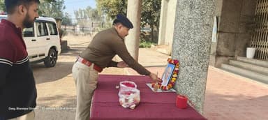 राष्ट्रपिता #महात्मा_गांधी जी की पुण्यतिथि पर पुलिस अधीक्षक कार्यालय #डीग में पुलिस अधीक्षक ओम प्रकाश मीना एवं कार्यालय...