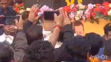 বাগনান ১: হাওড়া গ্রামীণ জেলা বিজেপির পক্ষ থেকে বাগনান লাইব্রেরী মোড়ে অনুষ্ঠিত হচ্ছে পরিবর্তন সংকল্প সভা উপস্থিত শুভেন্দু অধিকারী