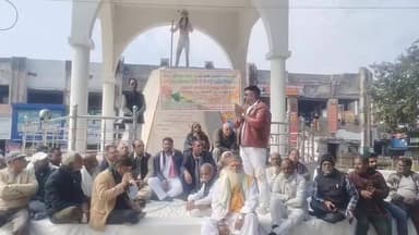 मथुरा: महात्मा गांधी के 78वें शहीद दिवस पर जुबली पार्क में गांधी प्रतिमा पर सर्व धर्म श्रद्धांजलि सभा का आयोजन किया गया