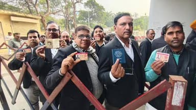 रामपुर: शुक्रवार को रामपुर न्यायालय में उत्तर प्रदेश बार काउंसलिंग का मतदान कड़ी सुरक्षा के बीच हुआ, कल फिर होगा मतदान