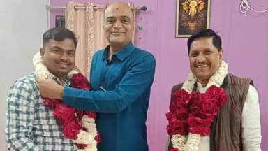 જેતપુર પાવી: જિલ્લા ભાજપના ઉપપ્રમુખ મયુર પટેલે જિલ્લા ભાજપ પ્રમુખ સાથે મુલાકાત કરી.