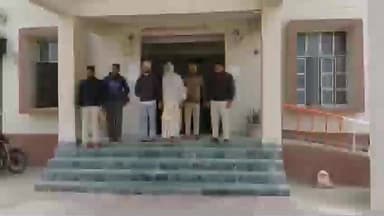 गायघाट: गायघाट थाना क्षेत्र से फरार चार अभियुक्तों को पुलिस ने किया गिरफ्तार, न्यायिक हिरासत में भेजा