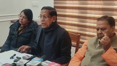 भिवानी के वैश्य मॉडल सीनियर सेकेंडरी स्कूल में पत्रकार वार्ता लाइव #live #bhiwani #viral #bhiwaninews #viralvideo #vaish...