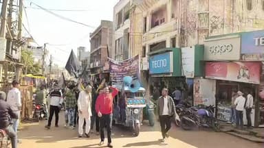 कोलारस: समता समिति की संरचना में बदलाव की मांग के साथ कोलारस नगर में काले झंडों के साथ बाइक रैली