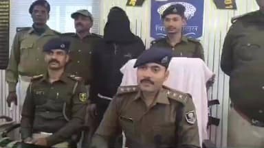 मोकामा: मोकामा थाना क्षेत्र में दो दर्जन मामलों के कुख्यात अपराधी को पुलिस ने किया गिरफ्तार