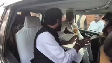 #जनता की #समस्या को लेकर जल शक्ति #मंत्री से #भिड़े चरखारी महोबा के #भाजपा #विधायक...