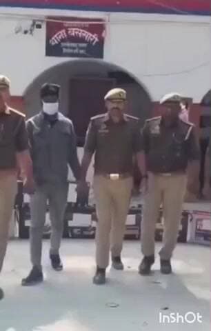 टांडा: बसखारी थाना पुलिस ने बीबीपुर पुलिया के पास से एक शातिर चोर को गिरफ्तार किया, 7 बैटरी व 3 इनवर्टर बरामद