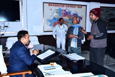 *समाहरणालय, भागलपुर*
(जिला जनसंपर्क कार्यालय)
प्रेस विज्ञप्ति सं:- 1521
*सबका सम्मान- जीवन आसान* के तहत जिलाधिकारी न...