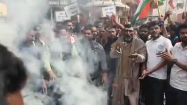 "पेज को फॉलो करें और खबरों को शेयर करें"
UGC के नए नियमों का विरोध पीएम का पुतला दहन...