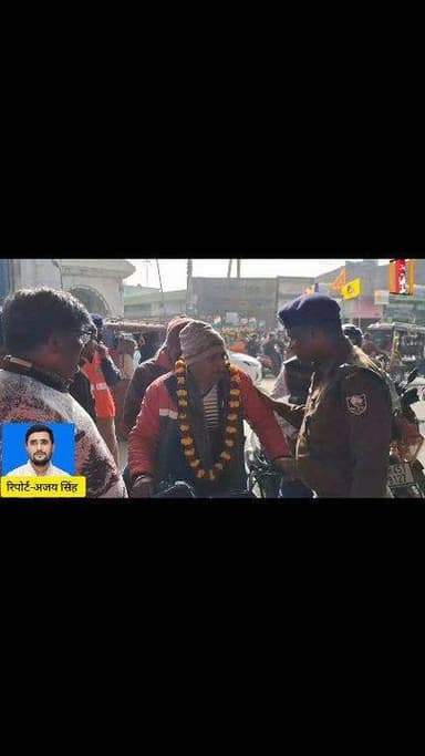 "पेज को फॉलो करें और खबरों को शेयर करें"
अचानक बाइक चालकों को रोककर माला पहनाने लगी पुलिस....