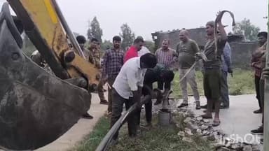 અડાજણ: શહેરમાં પાણી માફિયાઓ પર મનપાનો હથોડો, ડિંડોલીમાં ગેરકાયદે બોરિંગ પર ફેરવ્યું બુલડોઝર