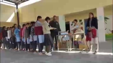 कोलायत: कोलायत क्षेत्र के राजकीय उच्च माध्यमिक विद्यालय कोटडी में बच्चों को शिक्षण सामग्री वितरित की गई, भामाशाहों ने किया सहयोग