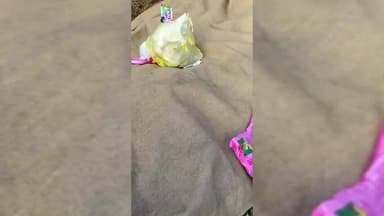 കൊച്ചി: രാത്രിയുടെ മറവിൽ മാലിന്യങ്ങൾ പൊതു ഇടങ്ങളിൽ തള്ളുന്നു