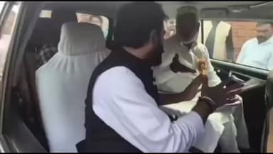 #ब्रजभूषण_राजपूत(विधायक) V/s #स्वतंत्रदेव_सिंह(मंत्री
#viralvideos #CMYogi #UPNews #viralpost
@highlight। Chief Ministe...