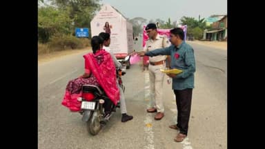 ବିଜେପୁର: ଥାନା ଛକ ଠାରେ ମେଳଛାମୁଣ୍ଡା ପୋଲିସ ପକ୍ଷରୁ ସଡ଼କ ସୁରକ୍ଷା କାର୍ଯ୍ୟକ୍ରମ ଅନୁଷ୍ଠିତ