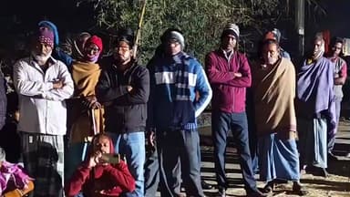 হুড়া: লক্ষী এলো ঘরে কর্মসূচি তৃণমূলের, রাজ্য সরকারের উন্নয়নমূলক প্রকল্পের ভিডিও মাধ্যমে প্রচার ছোলাগোড়া গ্রামে