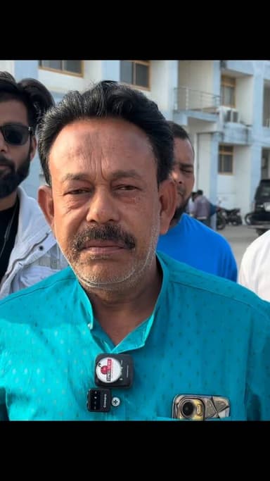 नगर परिषद अध्यक्ष पद की दौड़ में उतरे छोटू मियाँ, चुनावी सरगर्मी तेज़ !
#reel #reels #reelsvideoシ #NewsUpdate #reel #god...