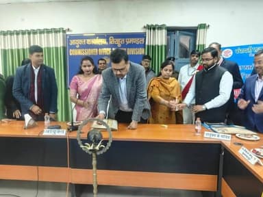 प्रमंडलीय आयुक्त की अध्यक्षता में पंचायत प्रतिनिधियों एवं पदाधिकारियों के लिए प्रशिक्षण सह कार्यशाला आयोजित
त्रि-स्तरीय...