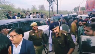 #कैबिनेट_मंत्री #स्वतंत्र_देव_सिंह का काफिला #भाजपा #विधायक बृजभूषण राजपूत ने ग्राम #प्रधानों के साथ रोका, नमाम गंगे य...