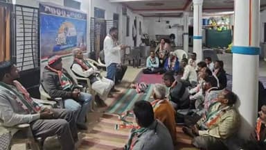 જેતપુર પાવી: શીથોલ ગામે જન સંવાદ પરિવર્તનનો શંખનાદ કાર્યક્રમ યોજાયો, કોંગ્રેસના આગેવાનો ઉપસ્થિત રહ્યા.