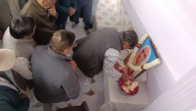 बारां झालावाड़ सांसद दुष्यंत सिंह पहुंचे उमरिया गांव जहां विधायक कालूराम मेघवाल के मातृ शौक पर शोक संवेदना व्यक्त की, सा...