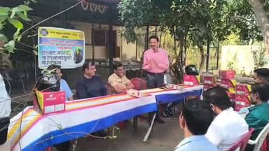 चाळीसगाव: महामार्ग पोलिसांकडून दुचाकीस्वारांना 'सुरक्षेचे कवच'; रोटरी रॉयल्सच्या मदतीने मोफत हेल्मेट वाटप