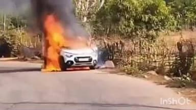 ಕುಂದಾಪುರ: ಉಡುಪಿಯಲ್ಲಿ ಚಲಿಸುತ್ತಿದ್ದ ಕಾರಿಗೆ ಆಕಸ್ಮಿಕ ಬೆಂಕಿ