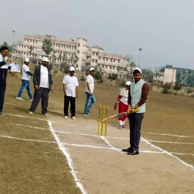 जिला पदाधिकारी श्री विशाल राज के द्वारा जीविका द्वारा आयोजित नई चेतना अभियान - 4.0 के तहत उद्योग विभाग किशनगंज के समीप स...
