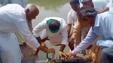 మంత్రాలయం: మంత్రాలయం : పెద్దకడబూరు గ్రామ శివారులో ఉన్న సుగూరు మేజర్ కాలువకు సాగునీరు విడుదల, స్థానిక రైతులు హర్షం..