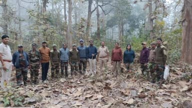 ଅନୁଗୋଳ: ଅନୁଗୋଳ ବନ ବିଭାଗ ପକ୍ଷରୁ ବିଭିନ୍ନ ବନାଞ୍ଚଳରେ କମ୍ବିଂ ଅପରେସନ