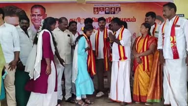 கள்ளக்குறிச்சி: கள்ளக்குறிச்சியில் உள்ள தனியார் மஹாலில் மாற்றுக் கட்சியை சேர்ந்த 300-க்கும் மேற்பட்டோர் தமிழக வெற்றிக் கழகத்தில் இணையும் விழா