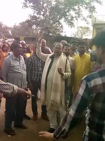 संत रविदास जी की जयंती के सु भ अवसर में संत रविदास जी की मूर्ति स्थापना
लोक मान्य बाल गंगाधर तिलक वार्ड कर्मांक 1