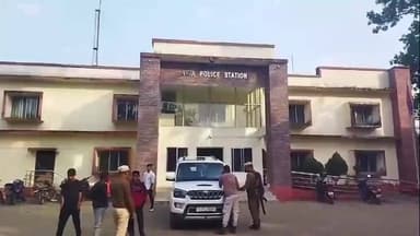 বালিজানা: আগিয়াত অশালীন অৱস্থাত ৰাইজে উদ্ধাৰ কৰি বিবাহিত মহিলা - যুৱকক গতালে আৰক্ষীক