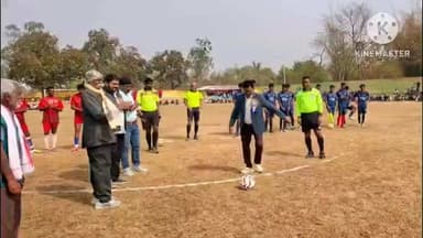 নয়াগ্রাম: নয়াগ্রামে আয়োজিত দুদিন ব্যাপী ফুটবল টুর্নামেন্টের উদ্বোধন করলেন বিধায়ক দুলাল মুর্মু