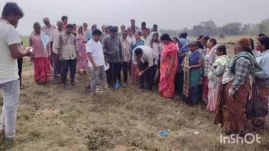 జూలూరుపాడు: జూలూరుపాడు మండల పరిధిలోని గుండ్లరేవులో ఉపాధి హామీ పథకం పనులను ప్రారంభించిన సర్పంచ్ చంద్రబాబు