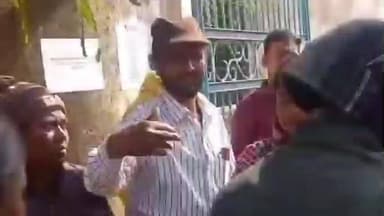 পাড়া: পাড়া থানার উদয়পুর হাই স্কুলে মাধ্যমিক পরীক্ষার্থীদের পেন,জল দিয়ে শুভেচ্ছা জানালো তৃণমূল কংগ্রেস