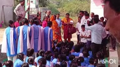 ଅତାବିରା: ପ୍ରଧାନ ଶିକ୍ଷକ ଙ୍କ ବଦଳି ଦାବୀ ନେଇ ସିଲାଟ ଉଚ୍ଚ ବିଦ୍ୟାଳୟ ସମ୍ମୁଖରେ ଧାରଣା ଦେଲେ ଛାତ୍ରଛାତ୍ରୀ