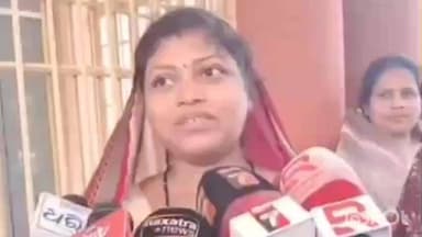 ବୋଲଗଡ: ବୋଲଗଡ଼ ବିଡ଼ିଓ ଏବେ ଚାହୁଁନାହାନ୍ତି ବେଆଇନ କାର୍ଯ୍ୟ କରିବାକୁ ସେଥିପାଇଁ ତାଙ୍କୁ ବଦଳି କରିବାକୁ ଲାଗିଛନ୍ତି ପତିକ୍ରିୟା ରଖିଲେ ଜନପ୍ରତିନିଧି