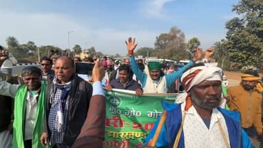 संताल परगना स्तरीय 47 वा झारखंड स्थापना दिवस पर गोड्डा से रवाना हुई रैली गांधी मैदान दुमका के लिए!
#JMM #reel #reels #Jh...