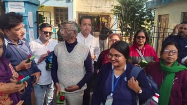 কল্যাণী: জীবনের প্রথম বড় পরীক্ষায় ছাত্রছাত্রীদের শুভেচ্ছা জানাতে বিশেষ উদ্যোগ কল্যাণী পৌরসভার