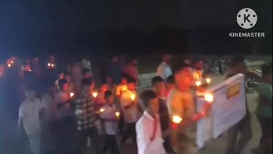 వర్ని: మోస్రా లో కానిస్టేబుల్ సౌమ్య ఆత్మ శాంతించాలని మండల కేంద్రంలో యువకులు కొవ్వొత్తులతో ర్యాలీ