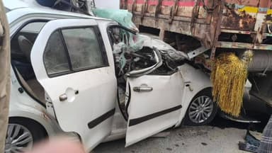 ਬੁਢਲਾਡਾ: ਬੁਢਲਾਡਾ ਚ ਕਾਰ ਟਰੱਕ ਦੀ ਟੱਕਰ ਦੋ ਜ਼ਖਮੀ ਇੱਕ ਦੀ ਮੌਤ