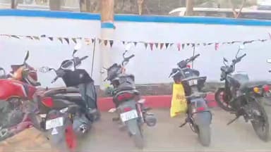 सिमडेगा: सिमडेगा एसपी के निर्देश पर थाना के पास मॉडिफाइड बाइक तथा बिना नंबर प्लेट वाले बाइकर्स पर हुई कार्रवाई