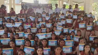 ପଦ୍ମପୁର: ପି ଏମ୍ ଶ୍ରୀ ସରକାରୀ ବାଳିକା ଉଚ୍ଚ ବିଦ୍ୟାଳୟ ପଦ୍ମପୁରରେ ଉଦୟମାନ ପ୍ରଯୁକ୍ତି ଶିବିର ଅନୁଷ୍ଠିତ