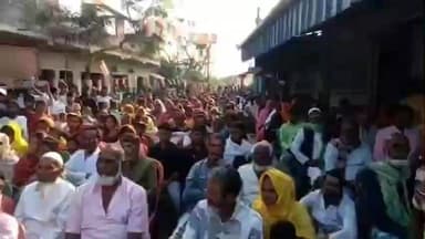 ক্যানিং ১: ক্যানিংয়ের গোপালপুর এলাকায় কংক্রিটের রাস্তার কাজের শুভ সূচনা করলেন বিধায়ক