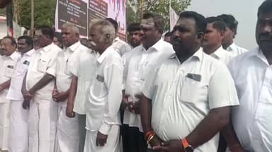 ஊத்தங்கரை: ரவுண்டானாவில் அதிமுக சார்பில் பேரறிஞர் அண்ணா அவர்களது 57 வது நினைவு நாள் அனுசரிப்பு