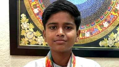 હિંમતનગર: મહારાષ્ટ્ર ખાતે યોજાયેલ અંડર 17 નેશનલ સ્કૂલ ગેમ્સ કરાટે સ્પર્ધામાં બ્રોન્ઝ મેડલ મેળવ્યો.